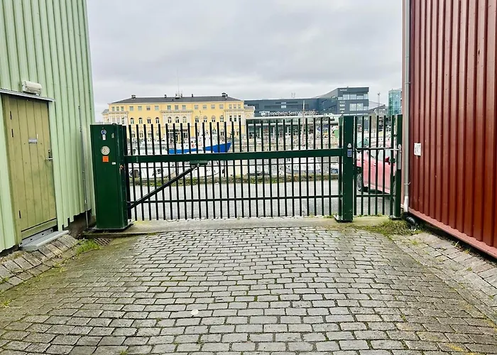 Riverside Studioapartment 100m From Trainstation!